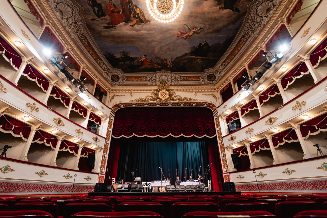 Za Valentinovo u kazalištu 'Arsenov feral s ljubavlju'