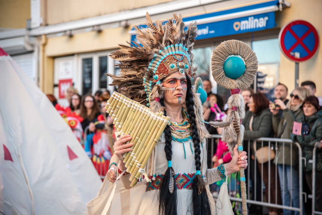 FOTOGALERIJA (1) Aleksandra Prijović nastupila u Murteru, tamo zabrana nije bilo