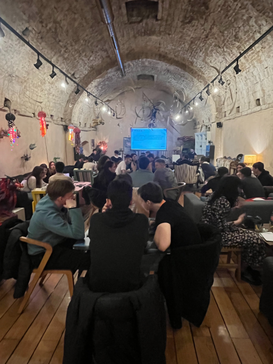 Mladi kvizaši iz cijele Hrvatske okupili se u Šibeniku: Sinoć u Azimutu druženje, večeras u Arsenu veliko finale