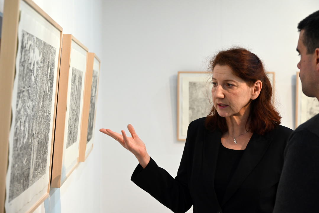 Otvorena izložba akademskog slikara Tomislava Buntaka: Priča o arkadiji inspirirana stripom i filmom