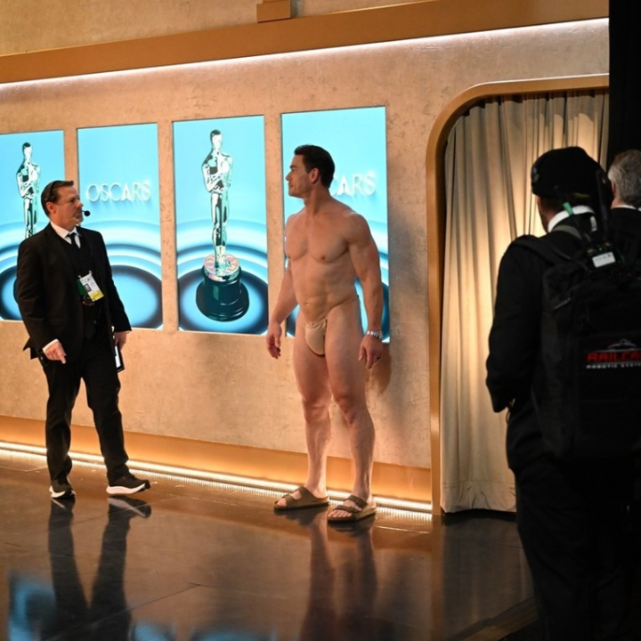 John Cena ipak nije bio skroz gol na Oscarima, objavljena fotografija iz backstagea