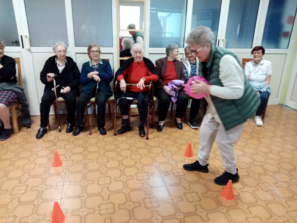 Ekipa iz 'Najljepše mame Hrvatske' posjetila Cvjetni dom i obradovala korisnike