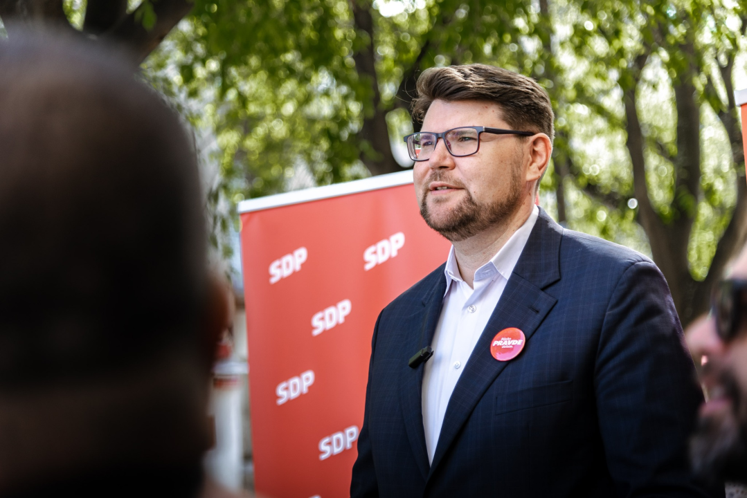 Grbin i Restović na šibenskoj pijaci: 'Iduće srijede građani imaju priliku reći ne korupciji jednim potezom olovke'