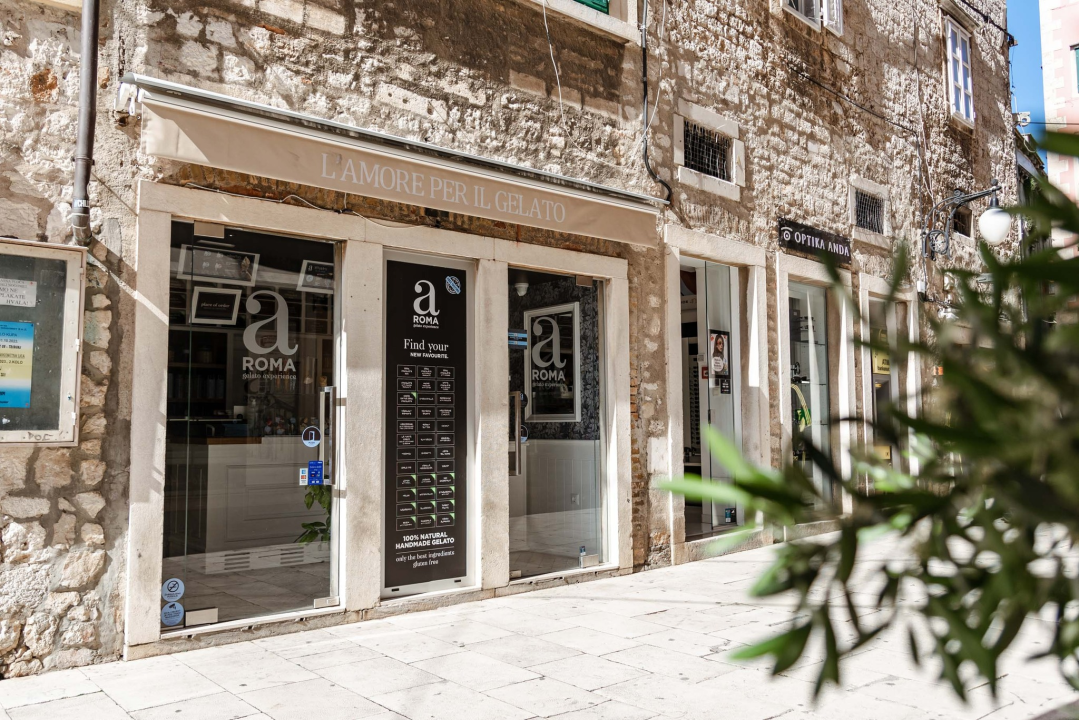 Šibenske ulice ovog ljeta bez škrinja sa sladoledima, moraju biti unutar objekta 