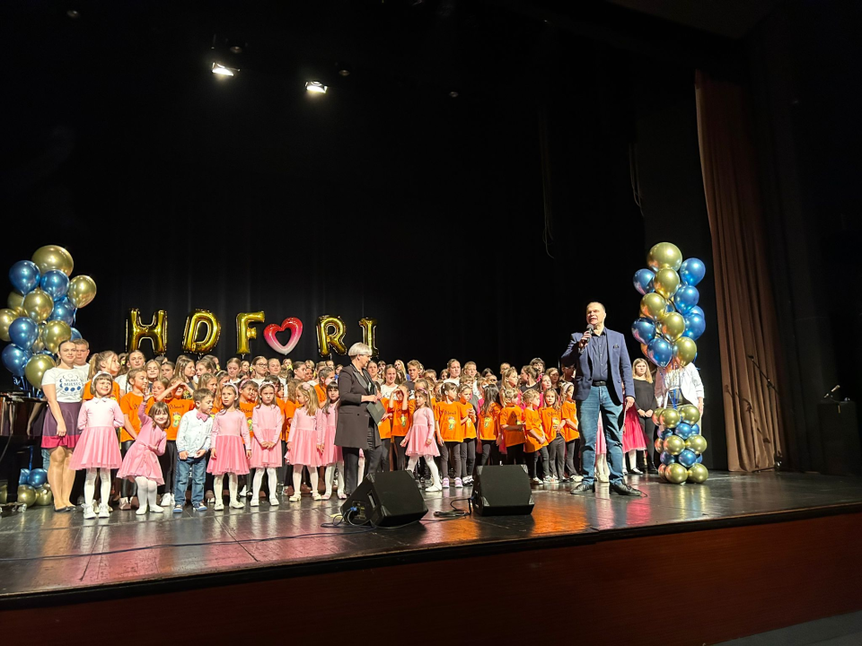 Djeca iz DV Šibenska maslina i Smilje sudjelovala na koncertu dječjih zborova u Rijeci  