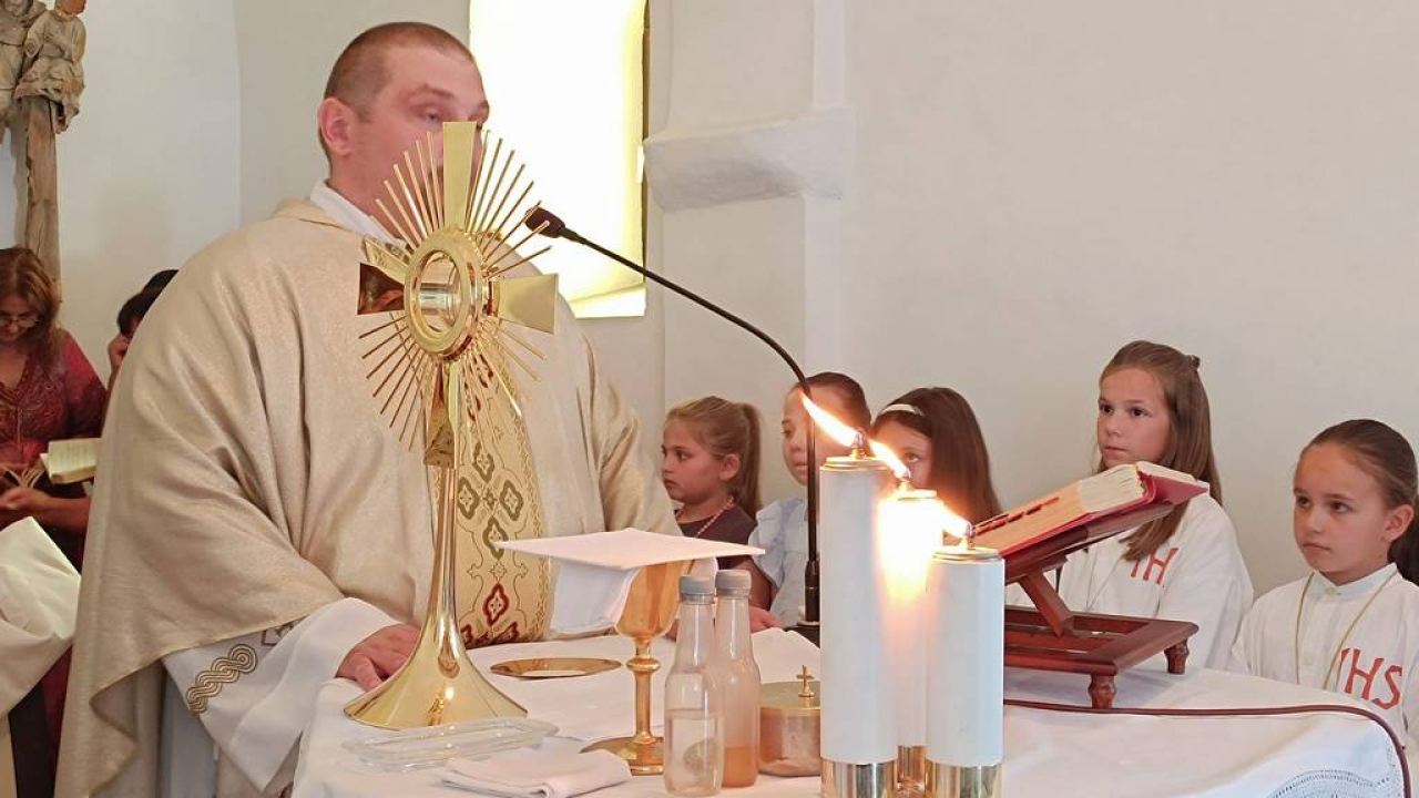 Svečanim misnim slavljem proslavljen blagdan Tijelova u Vukšiću