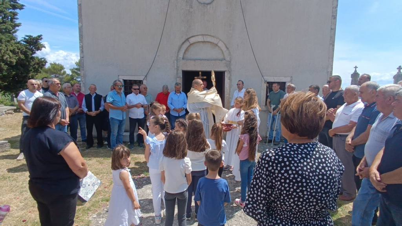 Svečanim misnim slavljem proslavljen blagdan Tijelova u Vukšiću