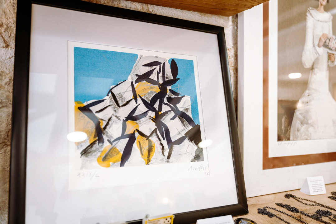 Umjetnine ljetnih motiva i žarkih boja potražite u Galeriji Juraj Dalmatinac! 