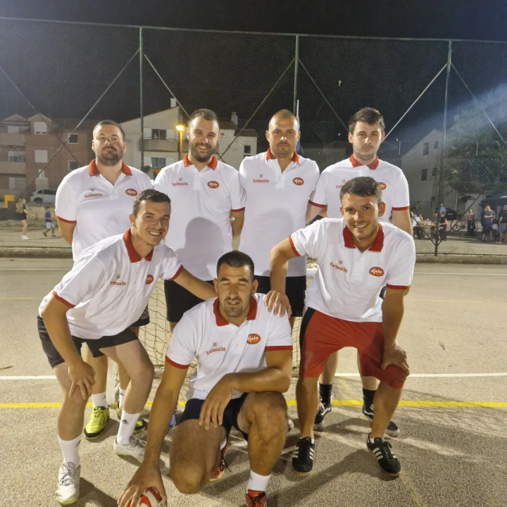 Završen prvi dan malonogometnog turnira Mini Masters Meterize, večeras od 20 sati nova uzbuđenja