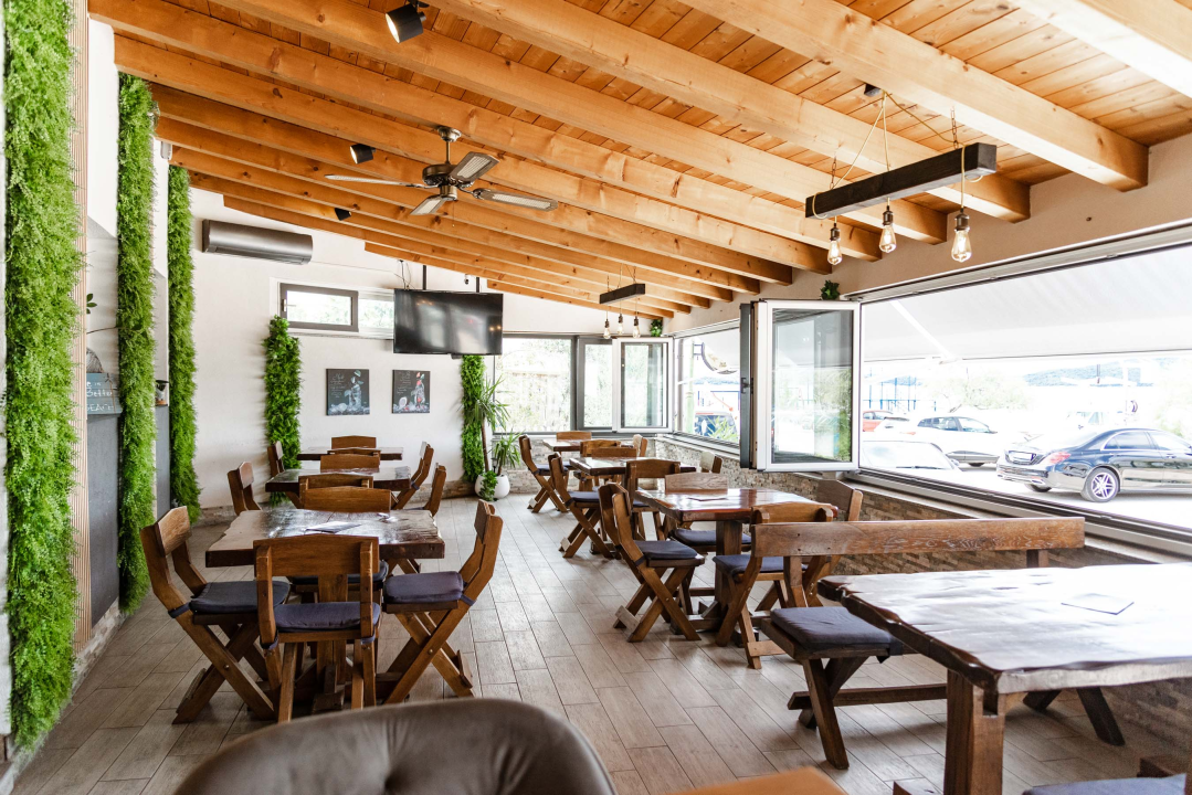 Posjetite Pizzeriju Delfin i uživajte u raznim specijalitetima!