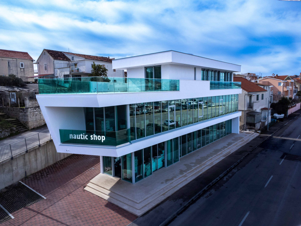 Trendi sunčane naočale IZIPIZI pronađite u trgovini M.A.G.-D.D.! 