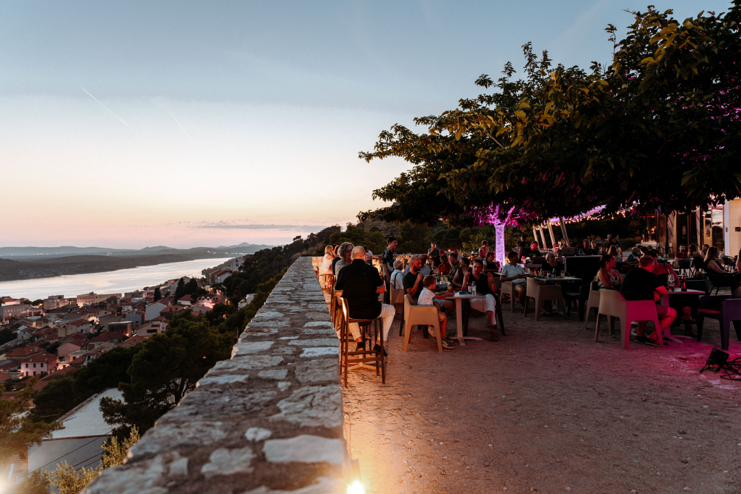 Čileanski gitarist svirao sa suprugom, šibenskim zetom, Nikolinom Kapitanović i Antom Bumbakom 