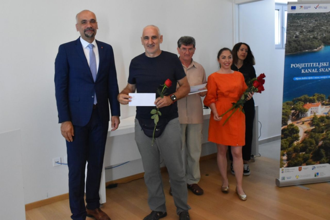 Najbolje na školskim natjecanjima Županija je nagradila iznosima od 100, 150 i 200 eura