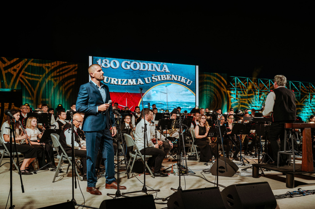Glazbari koncertom obilježili 180. obljetnicu početka turizma u Šibeniku 