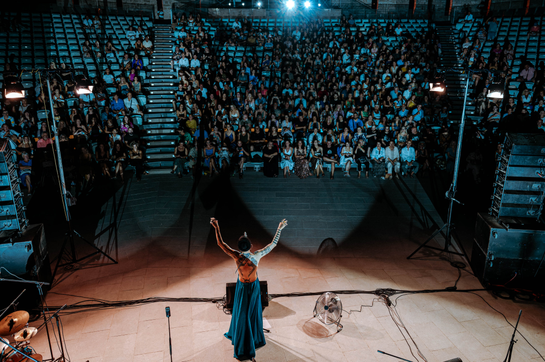  Božo Vrećo nasmijao, rasplakao i rasplesao publiku na sv. Mihovilu 
