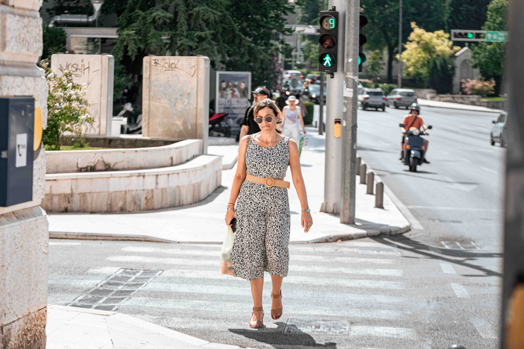 Ove dame sa šibenskih ulica vrlo dobro znaju kako biti šik i po vrućinama