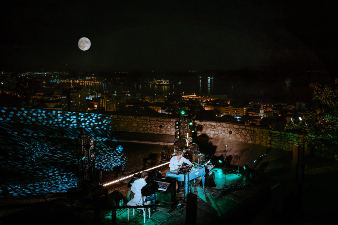 Marius Preda na Baroneu oduševio jazz koncertom na cimbalu 