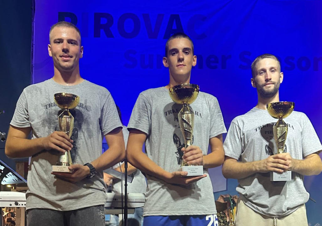 Ante Baus pobjednik trke na tovarima u Pirovcu