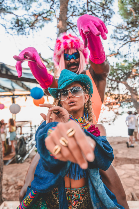 Defected Croatia: Pet tisuća partijanera uživalo u Tisnom 