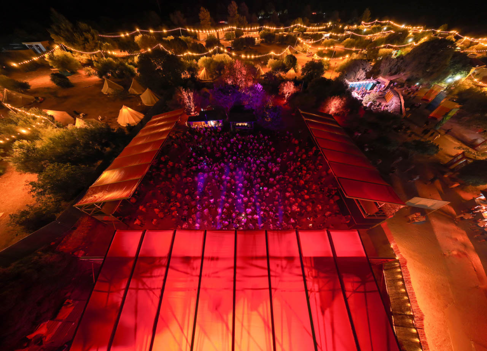 Defected Croatia: Pet tisuća partijanera uživalo u Tisnom 