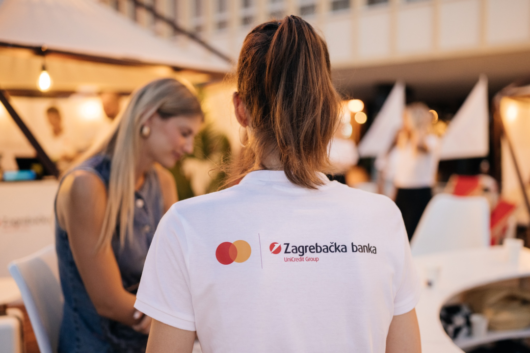 Banka na otvorenom oduševila Šibenčane, posjetitelji dobili priliku za osvajanje 10.000 eura 