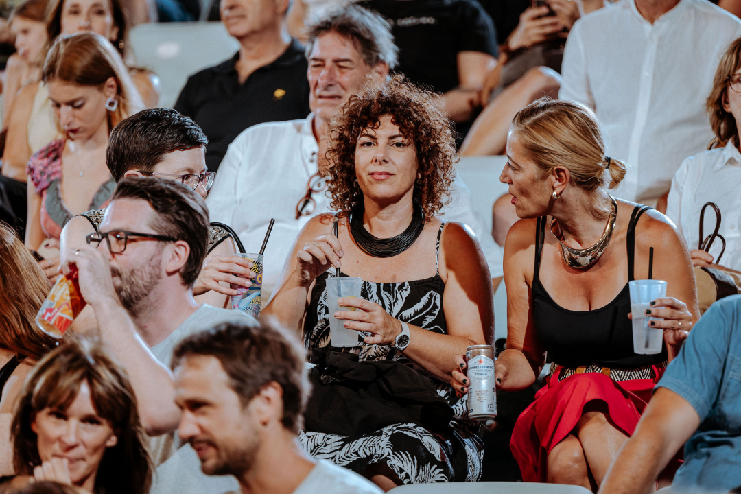 Editorsi održali fantastičan koncert u Šibeniku, nije ih omeo ni vjetar ni kiša