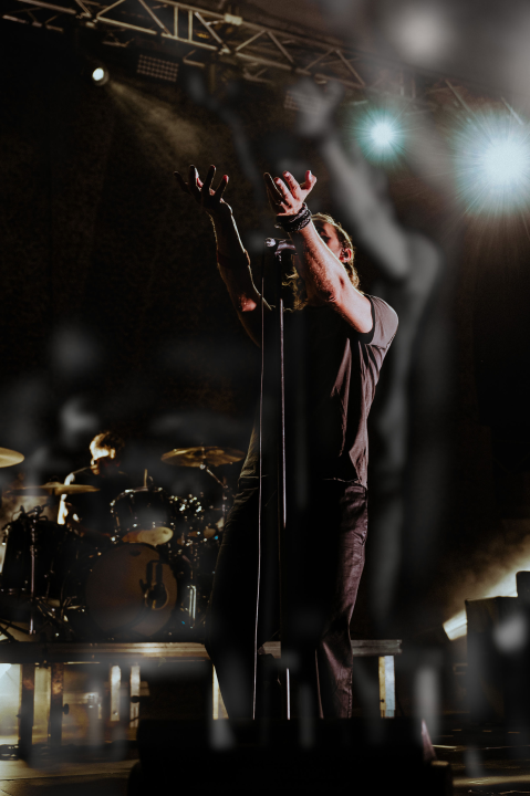 Editorsi održali fantastičan koncert u Šibeniku, nije ih omeo ni vjetar ni kiša