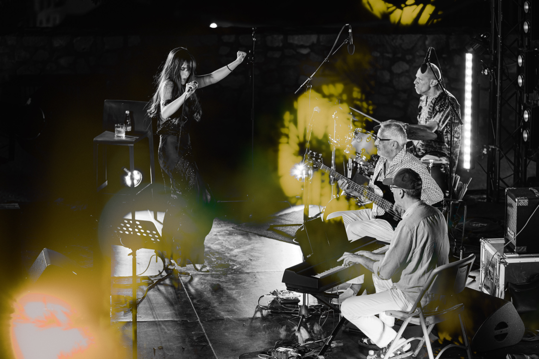 Black Coffee i Ana Uršula Najev na rasprodanom Baroneu: Spoj mladosti i iskustva