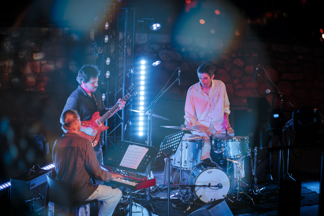 Tvrđava Barone ni u rujnu ne zanemaruje jazz publiku koju je sinoć oduševio Dot-and-go Three