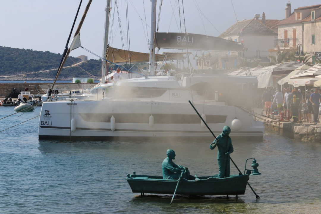 Gotov očevid u Primoštenu: Šteta na katamaranu nakon požara pola milijuna eura