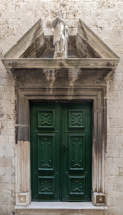 Splitski studenti obnavljaju dva portala u Šibeniku