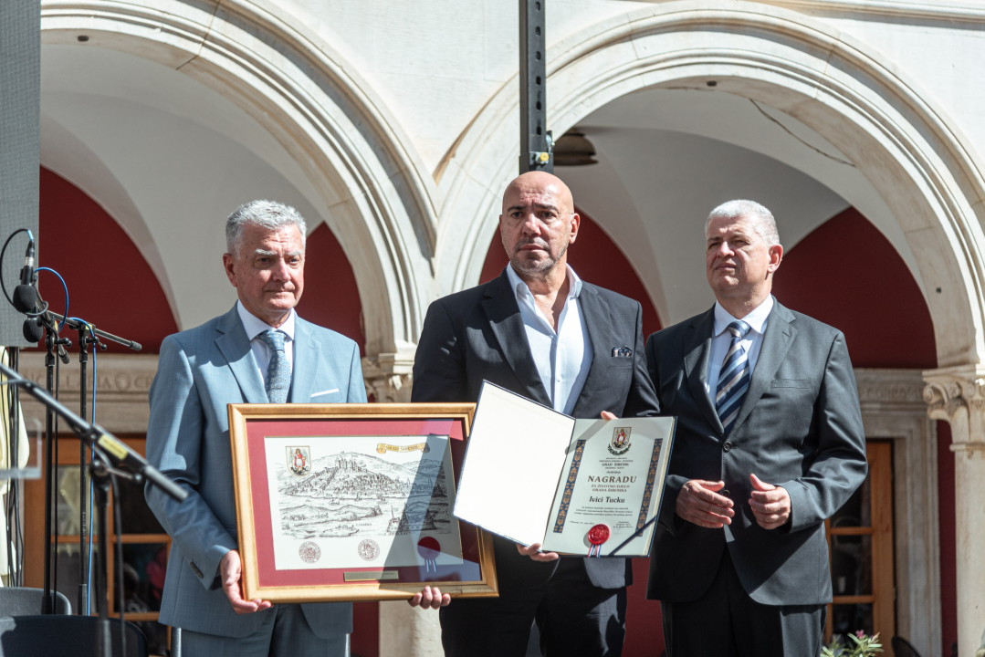 Ivica Tucak dobio nagradu za životno djelo Grada Šibenika: 'Ovo puno znači'