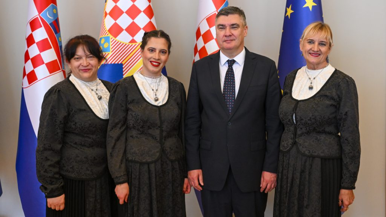 Šibenski 'Kolaši' u posjetu predsjedniku Milanoviću