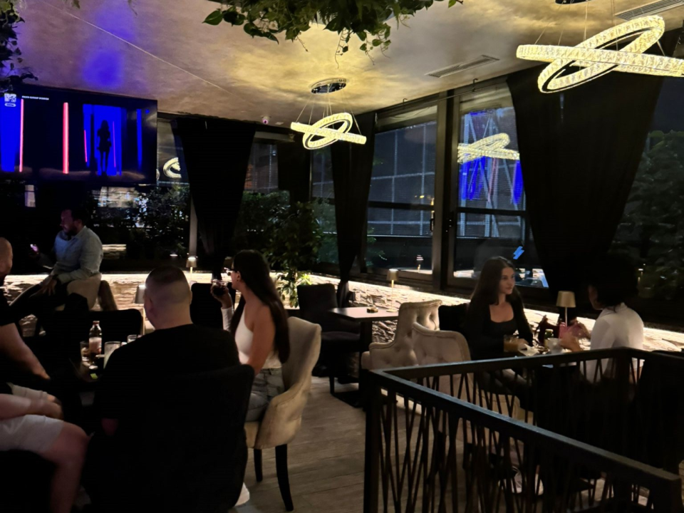 Ne propustite performans atraktivne Poline Mytko u Mozartu!