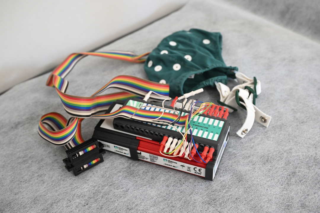 Odjel pedijatrije šibenske bolnice dobio novi holter EEG uređaj