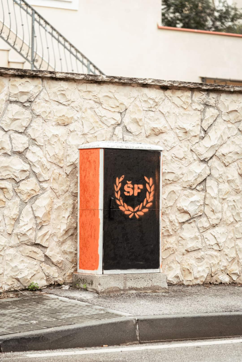 Šibenik diše narančasto: Kvartovi postaju galerije za navijačku umjetnost