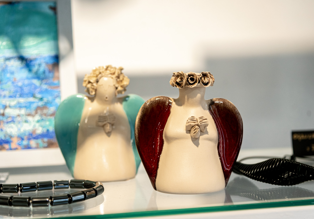 Božić je stigao u Galeriju Juraj Dalmatinac: Pronađite unikatne umjetnine i darove!