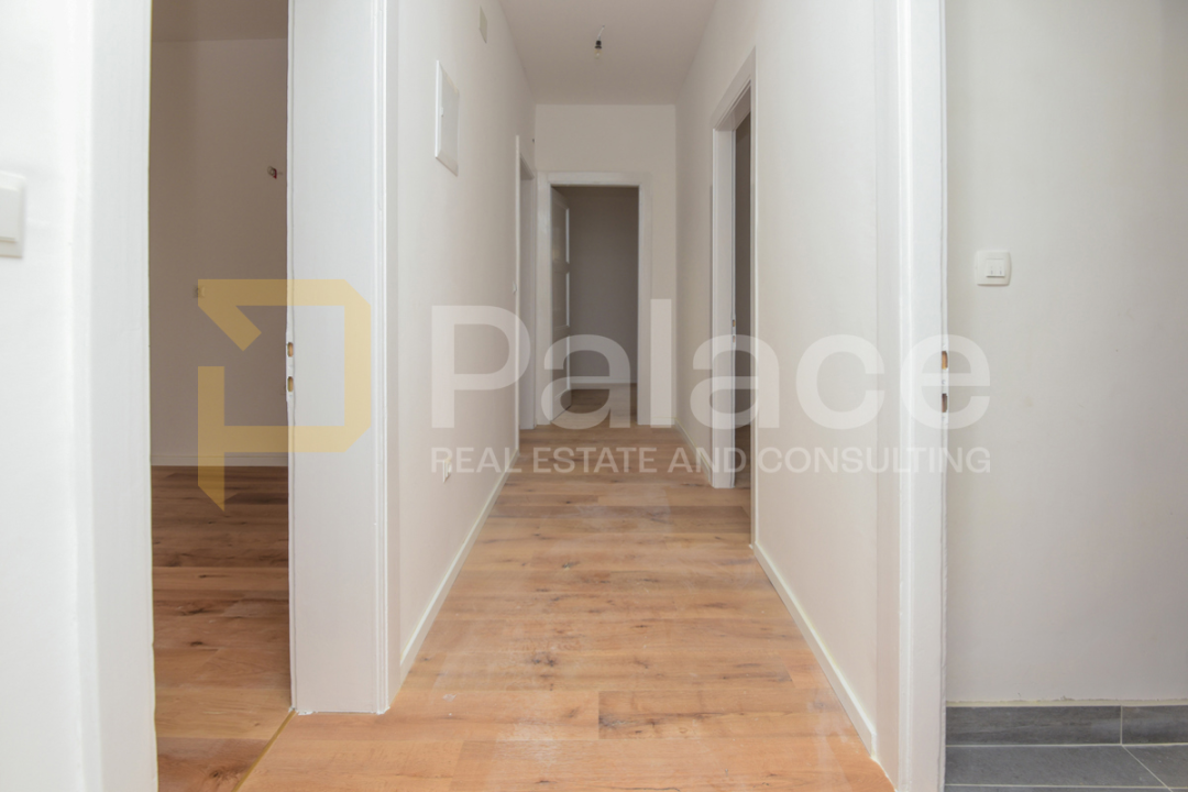 Agencija Palace: Prodaje se dvosoban stan na odličnoj lokaciji 