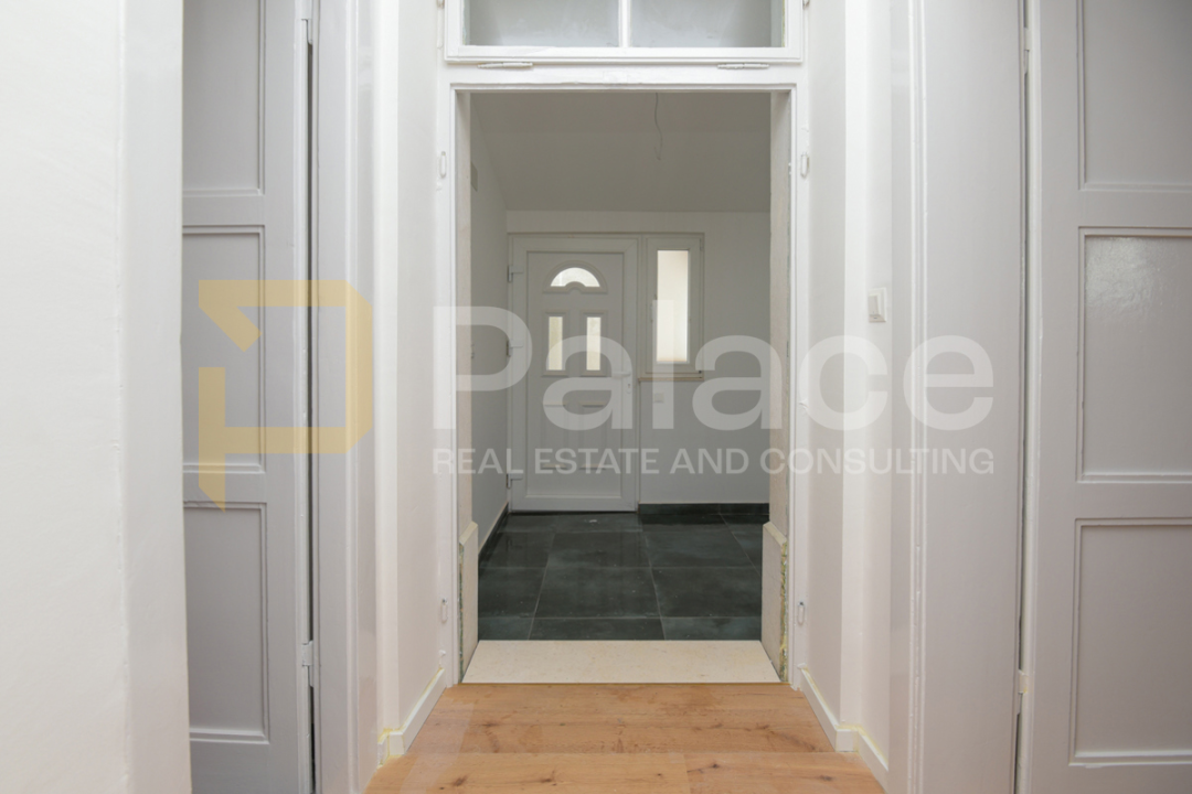 Agencija Palace: Prodaje se dvosoban stan na odličnoj lokaciji 