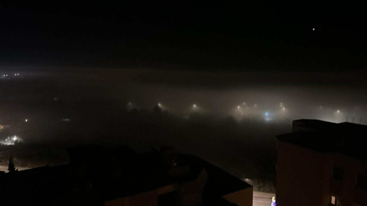 Gusta magla u gradu: Ovako trenutno izgleda pogled s Meteriza na Šibenik