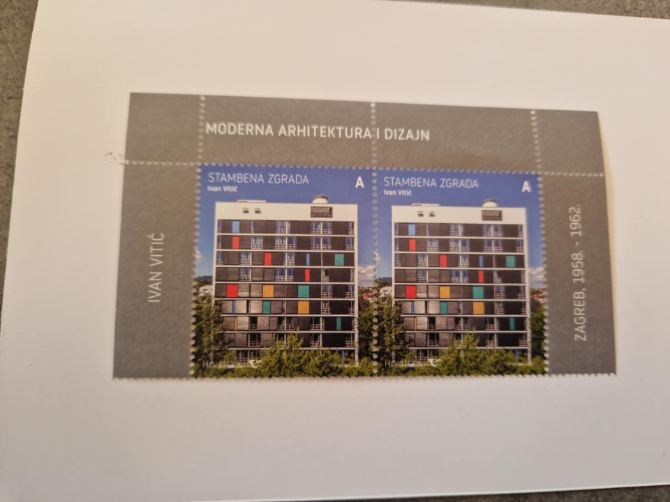 Nekad su se dopisnicama raketirali Prvić i Lozovac, a danas pismo od pošte na pijaci do Triglavske ulice putuje sedam dana