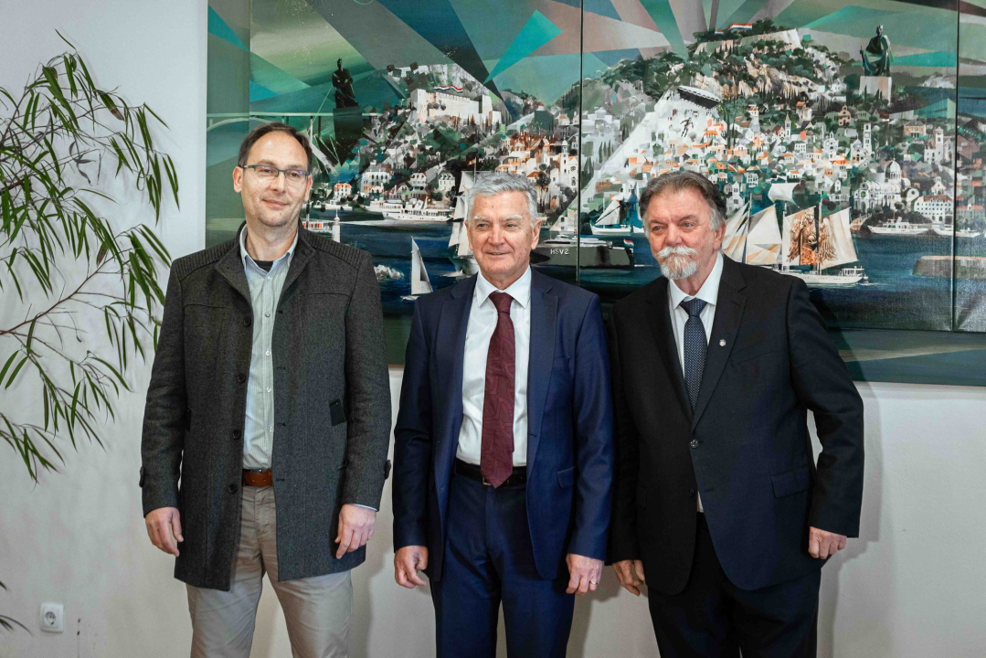 Gradonačelnik Burić ugostio Željka Krnčevića: 'Novom ravnatelju i Gradu Šibeniku uvijek će biti na raspolaganju'