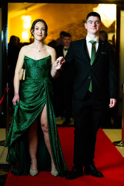 FOTOGALERIJA Zavirite na maturalni ples Industrijsko-obrtničke škole Šibenik (1)