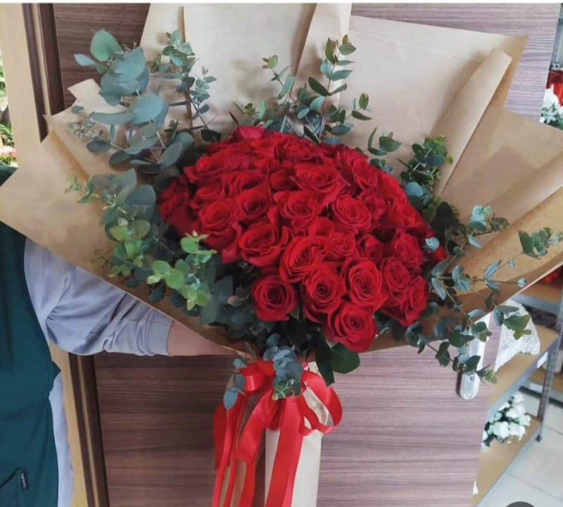 Ne samo za pogrebe: Pronađite savršen buket za voljenu osobu u cvjećarnici na Kvanju!