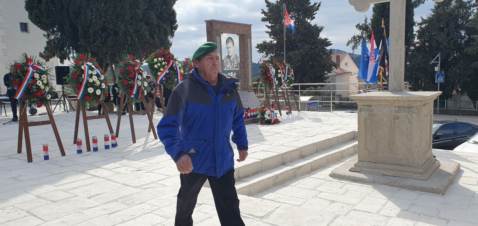 U Banjevcima otkriven spomenik junaku Domovinskog rata Borislavu Bakoviću