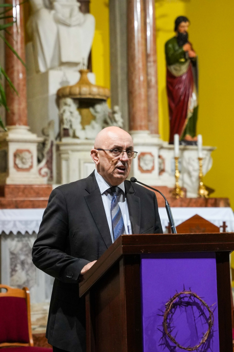 Pučki pivači KBF-a korizmenim napjevima u drniškoj Gospi od Ružarija očarali prisutne