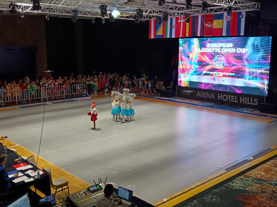 FOTO: Šibenske mažoretkinje vrlo uspješne na najvećem festivalu suvremenog plesa u jugoistočnoj Europi