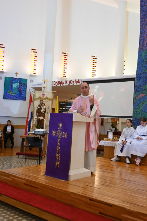 Dječji zbor sa zagrebačke Knežije gostovao u Župi sv. Ante Padovanskog na Šubićevcu