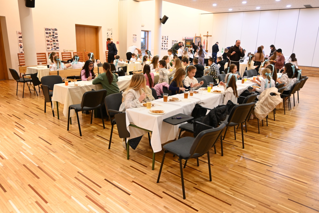 Dječji zbor sa zagrebačke Knežije gostovao u Župi sv. Ante Padovanskog na Šubićevcu