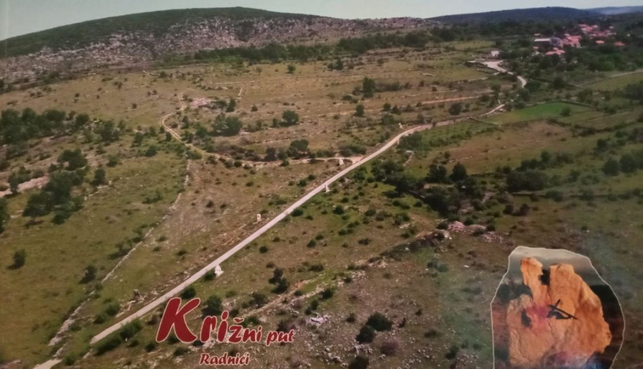 Vjernici u Radnićima unatoč kiši sudjelovali u križnom putu